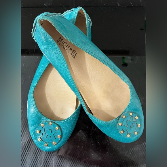 Michael Kors Aqua Blue Flats with Gold Accents- rare and vintage - Picture 2 of 7